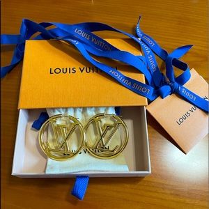 LOUIS VUITTON 100% authentic large gold tone hoops
